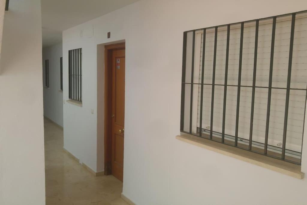 Apartamento Con Parking Gratis En El Centro De Malagaアパートメント エクステリア 写真
