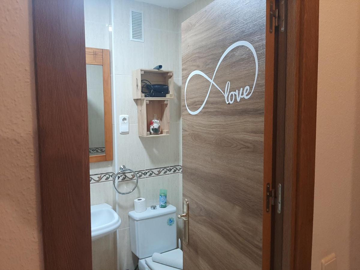 Apartamento Con Parking Gratis En El Centro De Malagaアパートメント エクステリア 写真
